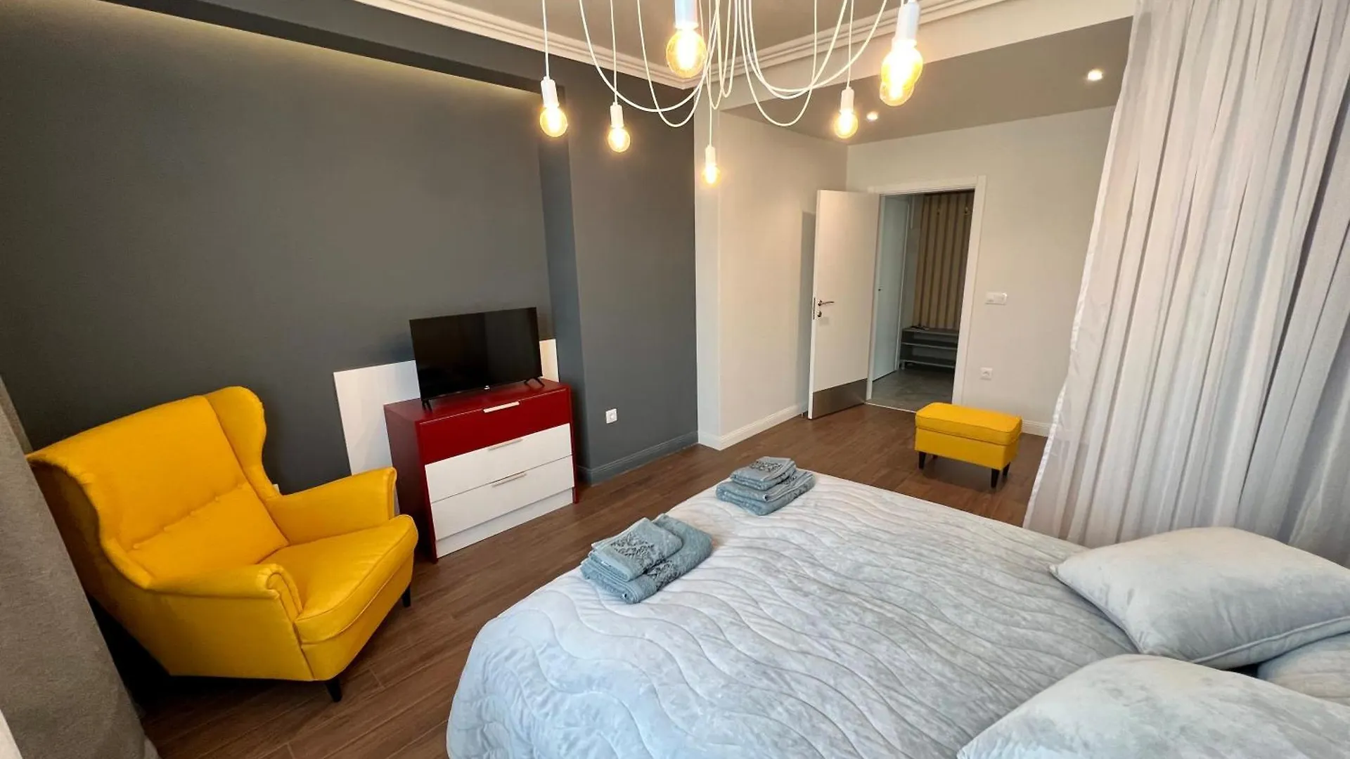 Location ! Location ! Location ! City Garden View Apartment Sofia